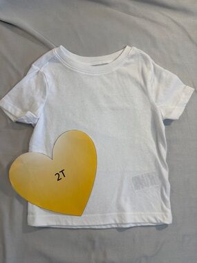 Old Navy - 2T Soft White Kids' Short Sleeve Tee